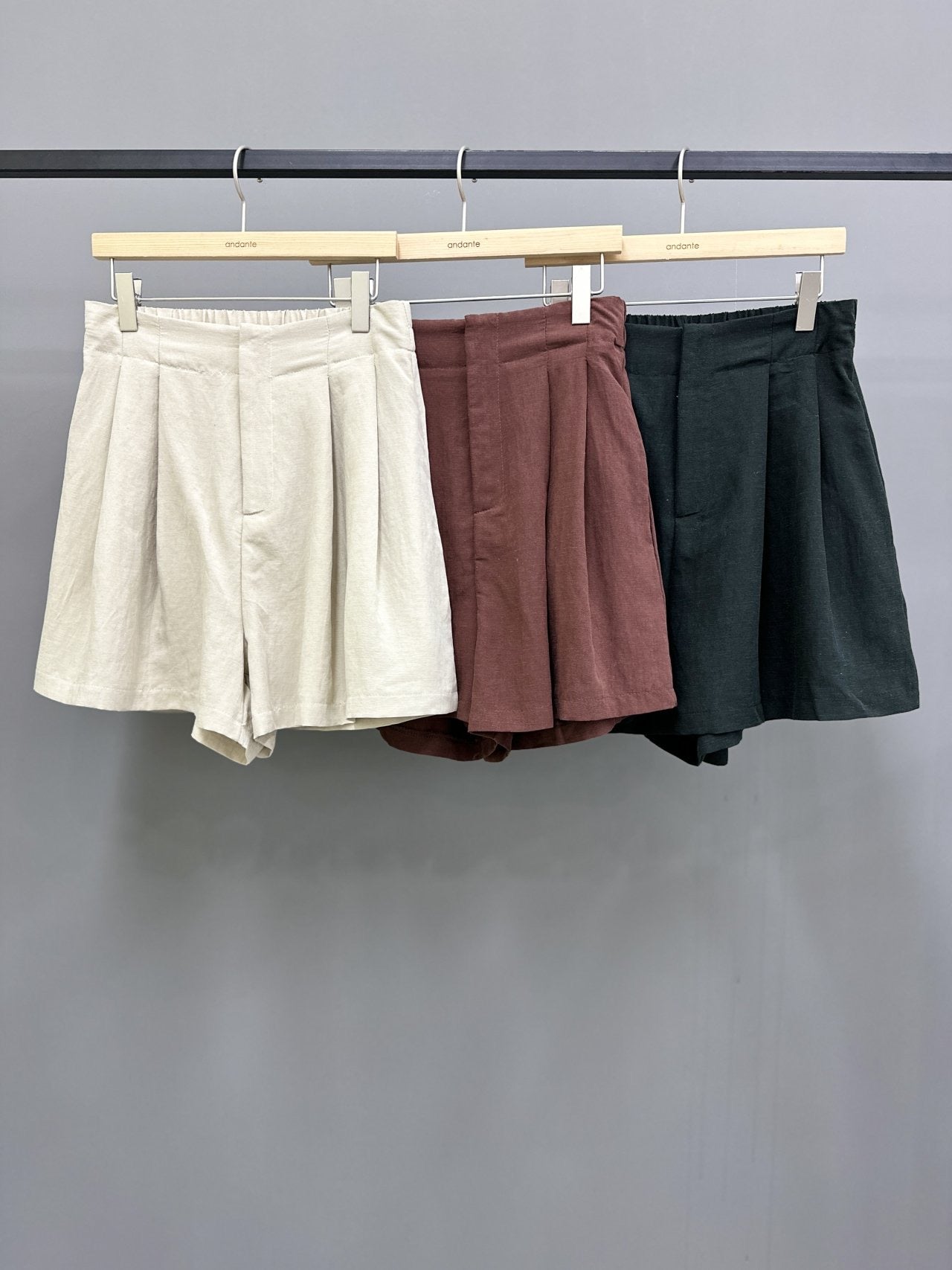 러스트 핀턱 반바지 (Rust Pintuck Shorts)