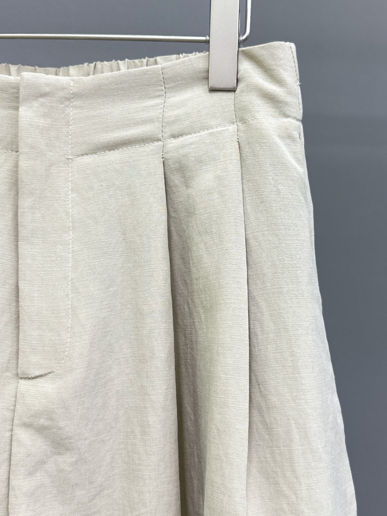 러스트 핀턱 반바지 (Rust Pintuck Shorts)