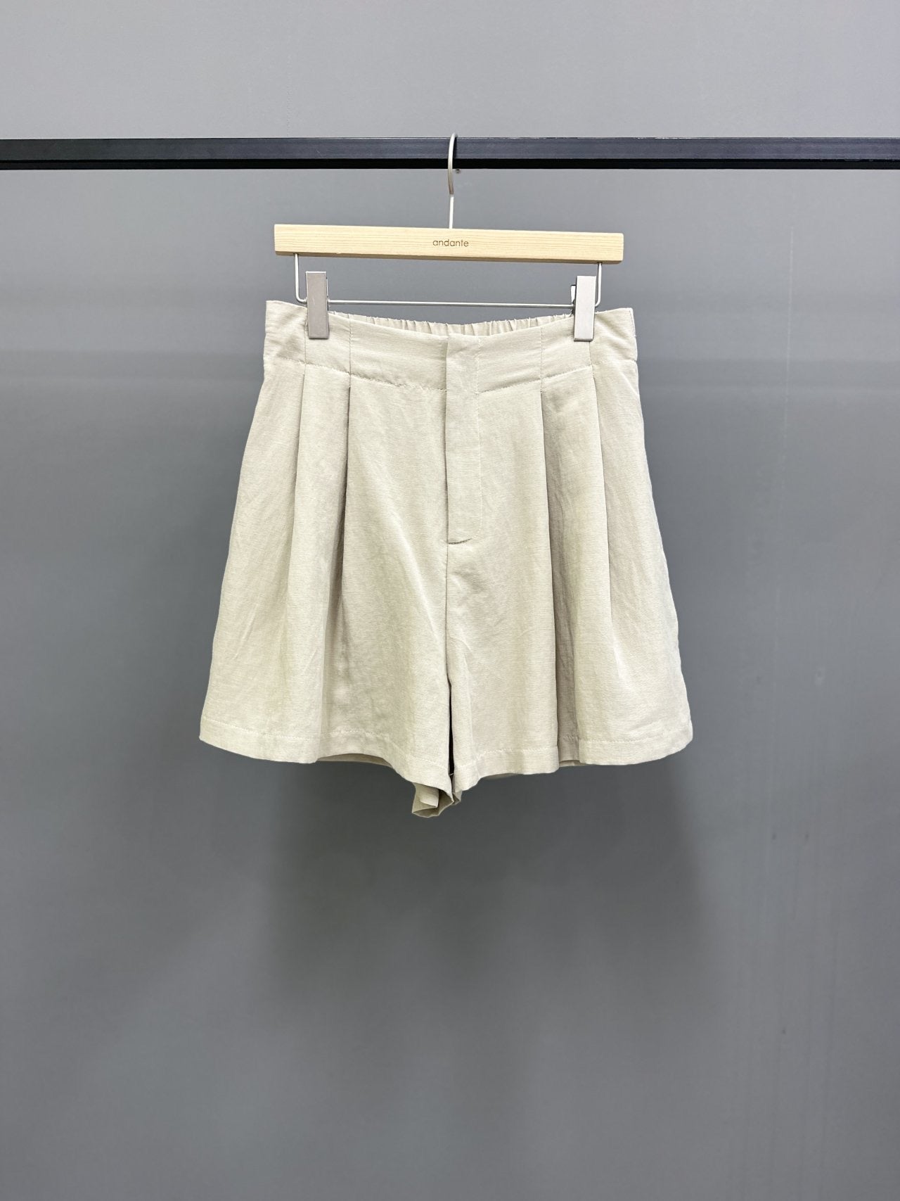 러스트 핀턱 반바지 (Rust Pintuck Shorts)