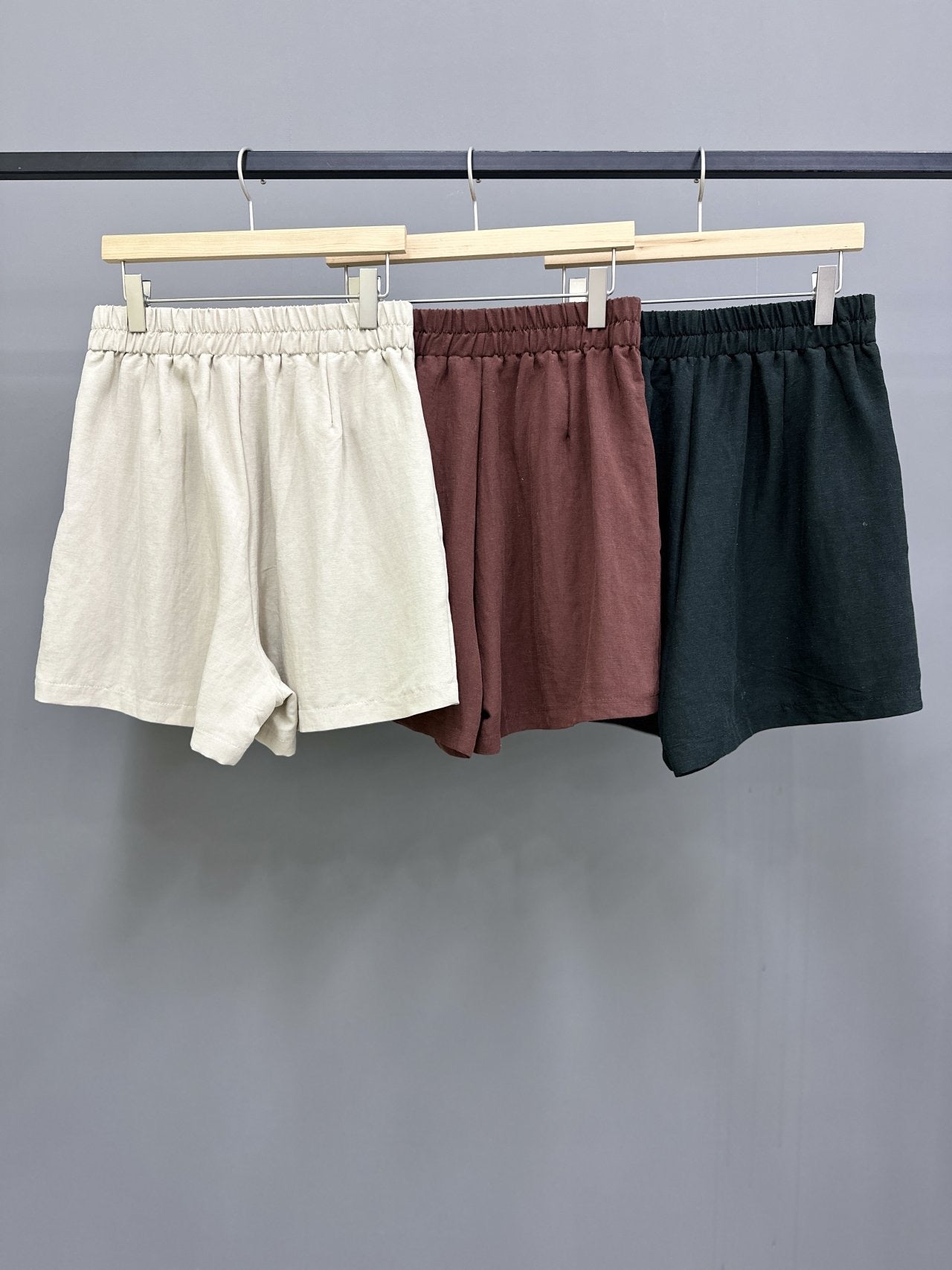 러스트 핀턱 반바지 (Rust Pintuck Shorts)