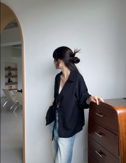 스트렙 카라 블라우스 (Strap Collar Blouse)